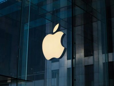 Apple Faces Lawsuit Over Alleged Snooping On Employees' iPhones And Other Devices