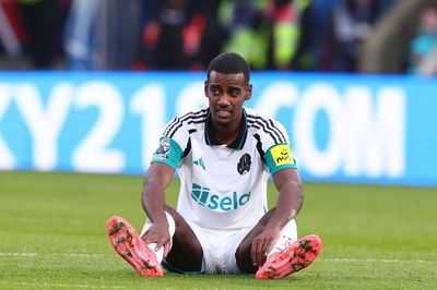 Newcastle vs Liverpool: Latest update on Alexander Isak's injury