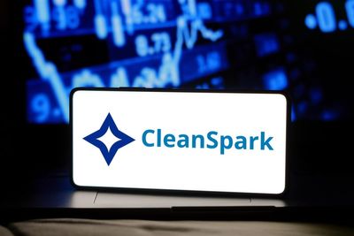 CleanSpark Challenges MicroStrategy’s Bitcoin Playbook