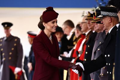 Kate joins King and William to greet Emir of Qatar on state visit