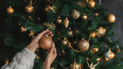 How to split festive decorating duties with your family without arguments – and 3 ways to manage it alone