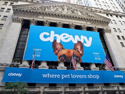 Chewy Q3 Earnings Preview: Analyst Says Company 'Well Positioned As The Leader' In Online Pet Supplies