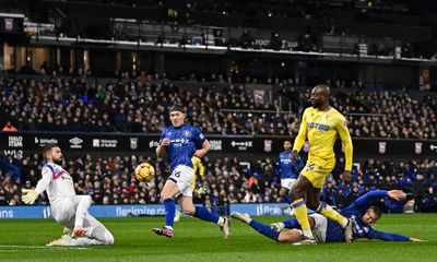 Clinical Mateta dashes Ipswich’s hopes in first away win for Crystal Palace