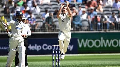 Lyon expects sore Marsh to bowl in Adelaide Test