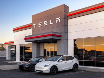 Tesla's Global Sales Could Witness A Decline Due To Slowdown In Europe And US, Even As China Set To Rise This Year, Warns Expert