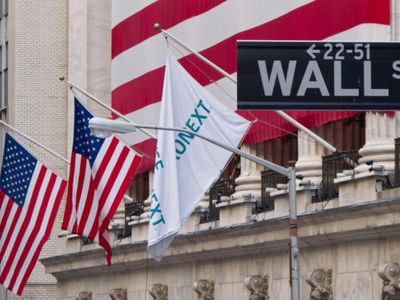 US Stocks Likely To Open Higher As Investors Gear Up For A Historically Strong Month: Wells Fargo Strategists See Trump Policies Setting A Backdrop Where 'Equities Continue To Rally'