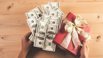 Gifting While You're Alive and Kicking: Tax Benefits and Tips