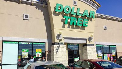 Retail Earnings: Dollar Tree Rallies, Foot Locker Drags Down Nike