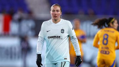 Delanie Sheehan Signs With Houston Dash as a Free agent