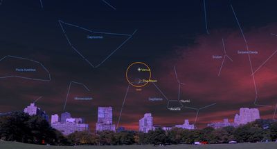 See the moon and Venus take a sunset stroll through the night sky tonight