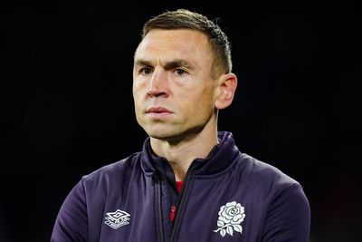 Kevin Sinfield honours Doddie Weir in Glasgow ultra-marathon challenge