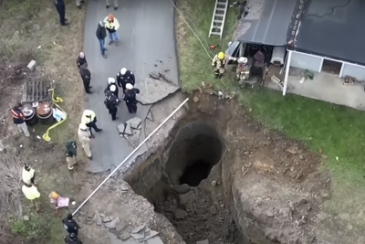 Family Prays for Pennsylvania Grandmother Apparently Swallowed Up by Sinkhole While Looking for Cat: I Hope 'I Still Have a Mother'