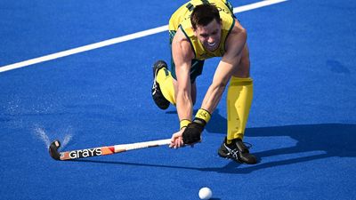 Record-setting hockey great Eddie Ockenden retires