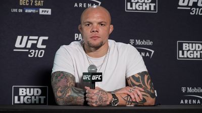 Anthony Smith using UFC 310 as outlet for grief: ‘I don’t give a f*ck about winning’