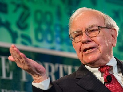 Warren Buffett Labeled It 'Playing With Fire' When The Indicator Named After Him Reached 140% — Cut To Today And It's Over 200%: Is A Market Downturn Looming?