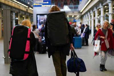 London travel news LIVE: 'Major disruption' to trains between St Pancras and Luton 'to last all day'