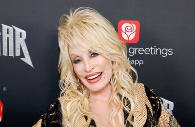 Dolly Parton refuses to work the week of Christmas