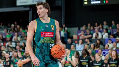 JackJumpers pip Cairns to extend NBL winning run