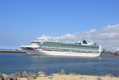 P&O issues warning to passengers over suspected norovirus outbreak on Ventura cruise ship