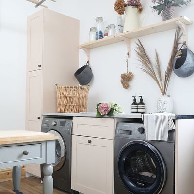 How to clean a washing machine with vinegar and baking soda - make the most of these natural cleaning agents in 6 easy steps