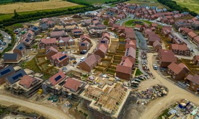 UK construction grows but housebuilding decline threatens government targets