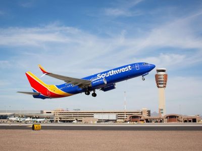 Southwest Airlines Lifts Q4 Guidance, Launches $750 Million Stock Buyback