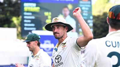 Starc sets up Australia's day and night of dominance