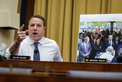 Rep. Pat Fallon spars with Secret Service head over photo op claim - Roll Call