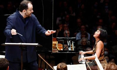 Messiaen: Turangalîla-Symphonie album review – Yuja Wang’s solo piano dazzles