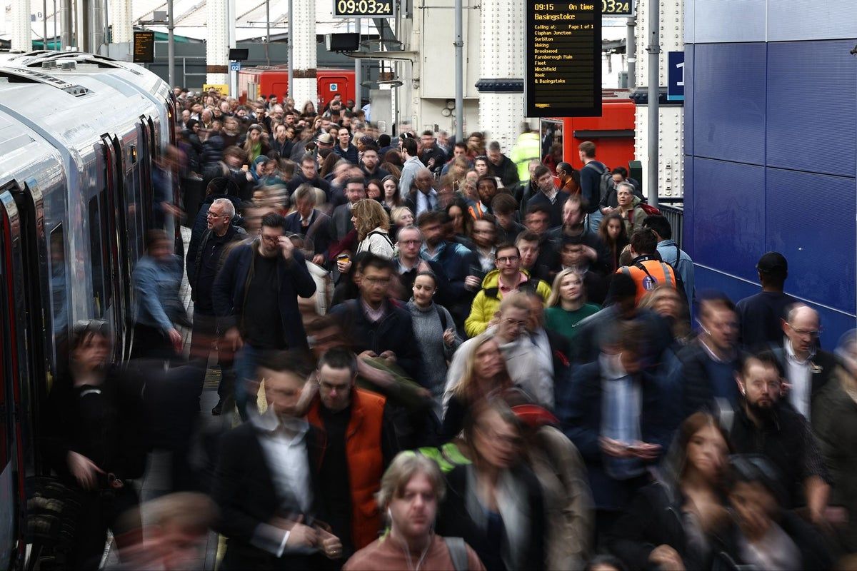 London train delays LIVE: National Rail says radio system fault behind train chaos ‘fixed’ but disruption remains