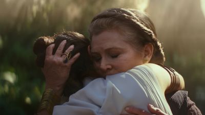 5 years later, Star Wars fans have noticed an emotional Leia detail in The Rise of Skywalker