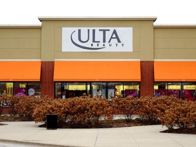 Ulta Beauty Posts Upbeat Results, Joins Asana, Lululemon, Hewlett Packard Enterprise And Other Big Stocks Moving Higher On Friday