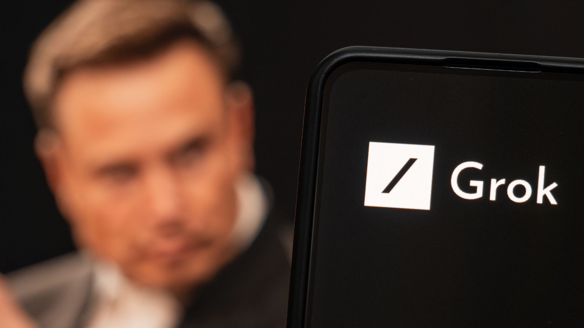 How to (briefly) chat with Grok on X for free