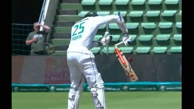 'Oh! that's broken': Kagiso Rabada's bat shattered by Lahiru Kumara's fiery delivery - Watch