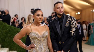 Stephen and Ayesha Curry's modern entryway blends the boundaries between indoor and outdoor space – for a neutral but welcoming effect