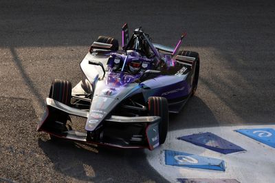 Sao Paulo E-Prix: Reigning champion Wehrlein pips Rowland to pole, Jaguar struggle