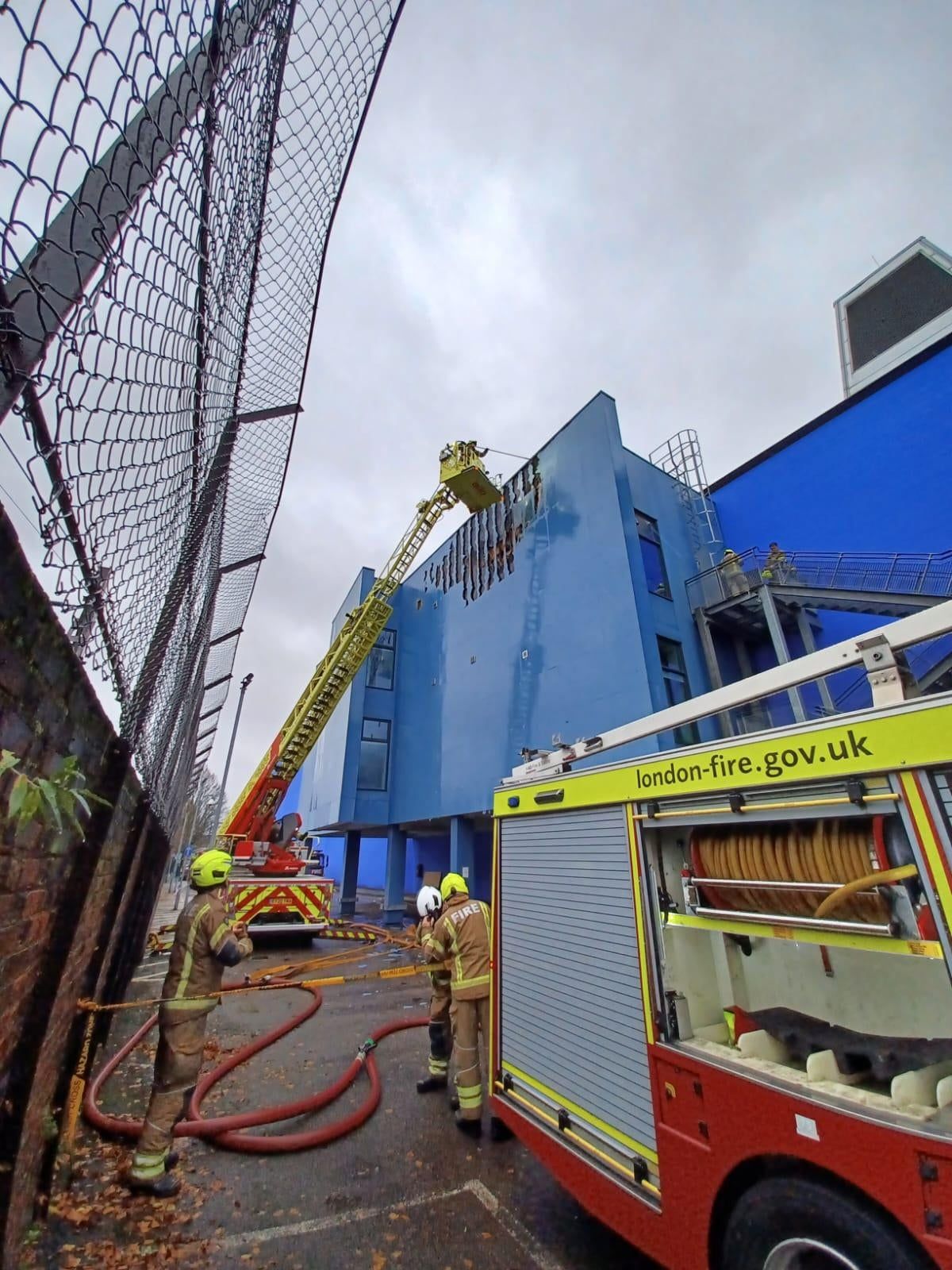 Hackney fire: Seventy firefighters tackle huge blaze…