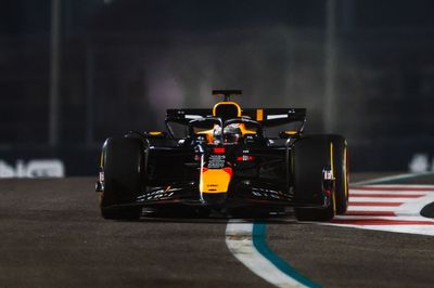 Verstappen explains "spicy" slide towards the wall in Abu Dhabi GP qualifying