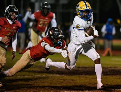 Former Saints QB leads his high school team to the state championship in Year 1