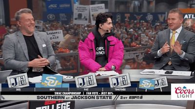 Fans Impressed With Timothée Chalamet's Ball Knowledge As 'College GameDay' Guest Picker