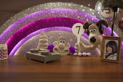 Wallace and Gromit make surprise appearance in Strictly Come Dancing semi-final