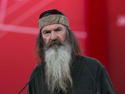 Duck Dynasty star Phil Robertson’s family reveals he’s been diagnosed with Alzheimer’s at 78