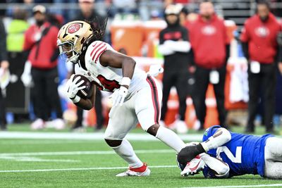 49ers place breakout star RB on IR ahead of Week 14