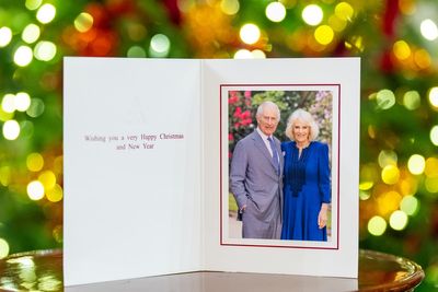 King and Queen choose Buckingham Palace garden photo for Christmas card