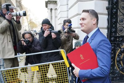 Wes Streeting signals move to train thousands more GPs