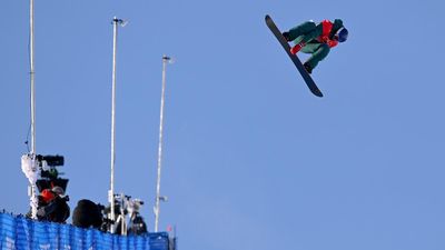 Aussie James gets halfpipe season underway with silver