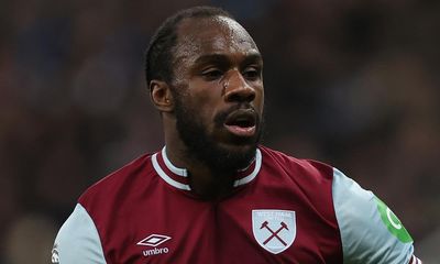 West Ham’s Michail Antonio expected to be out for at least a year after car crash