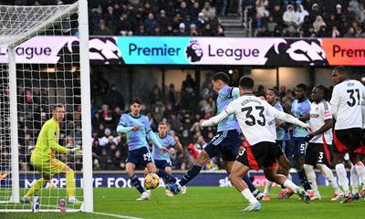 Arsenal stumble at Fulham after Saka’s late strike ruled out for offside