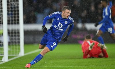 Jamie Vardy inspires late comeback as Leicester draw with Brighton