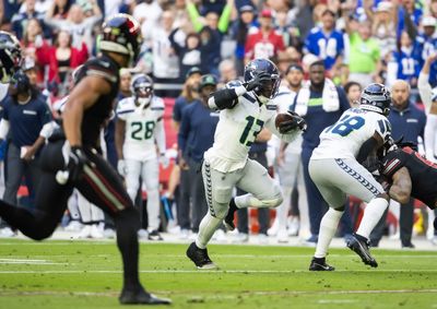 Watch: Seahawks snag back-to-back interceptions in the first quarter